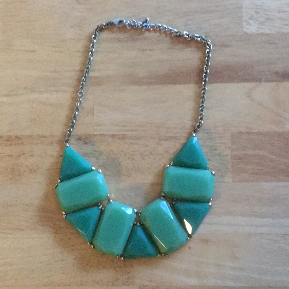 Green chunky necklace